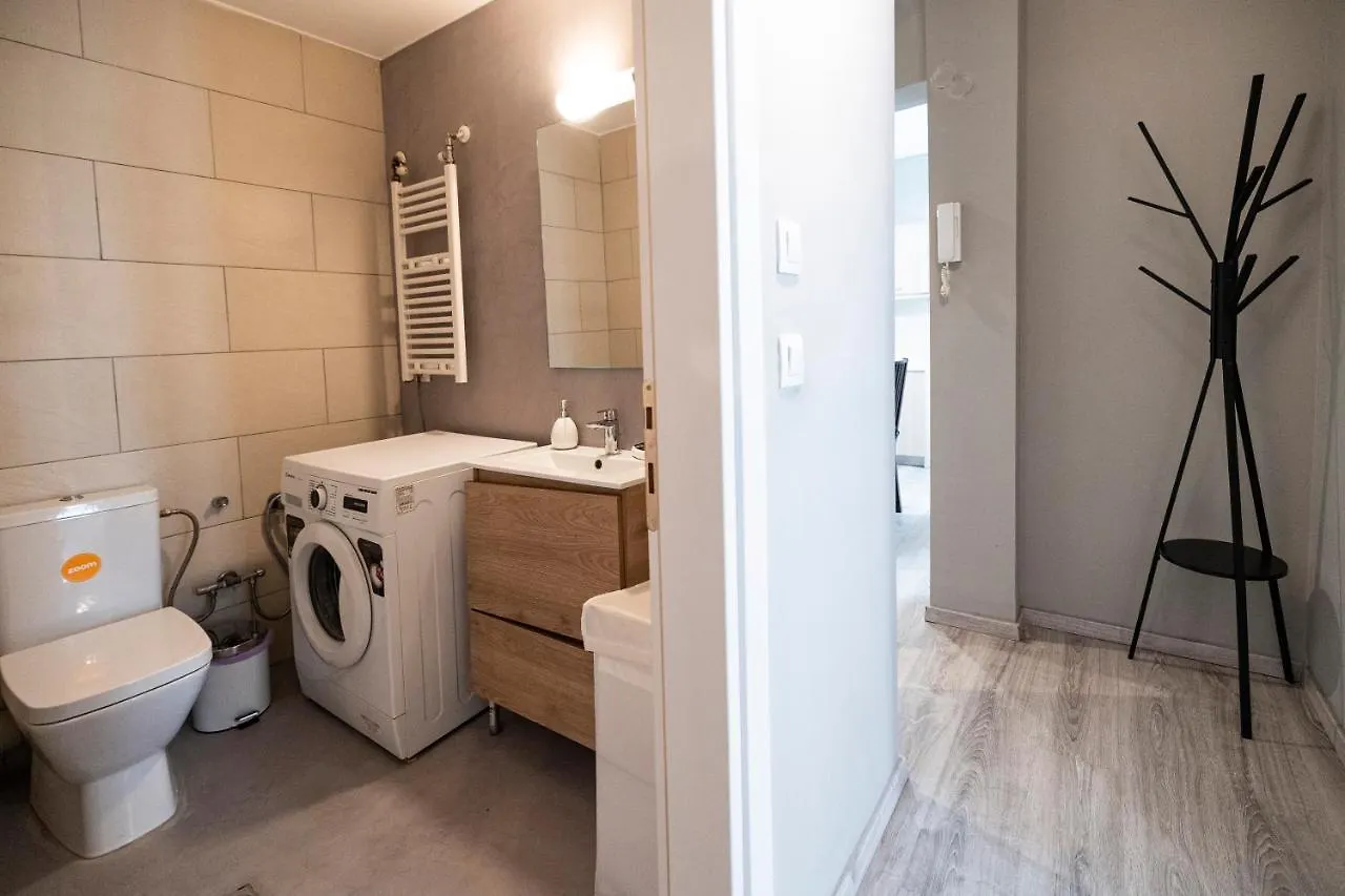 Delmare Mqueen Apartment Selanik